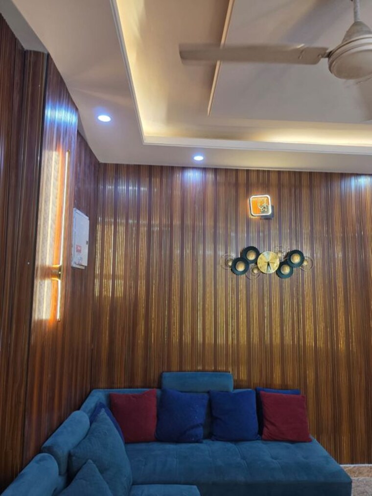 undefined, freedom fighters enclave 4 Bedroom 200 Sq.Ft. Builder Floor In Freedom Fighters Enclave Delhi 10091179