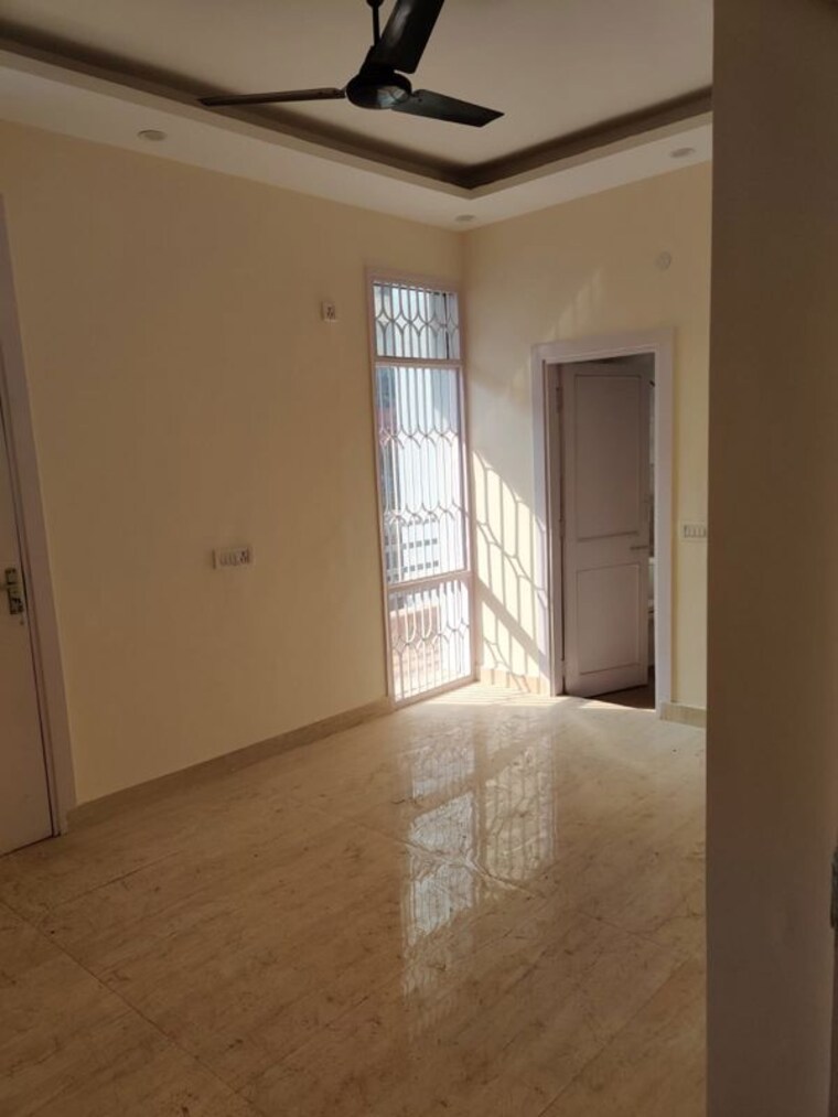 Room, new palam vihar 2 Bedroom 1250 Sq.Ft. Builder Floor In New Palam Vihar Gurgaon 10091128