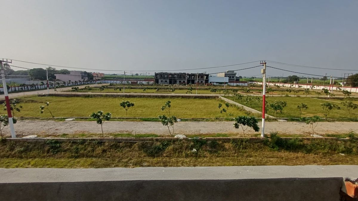 Plot For Sale in Modipuram Bypass