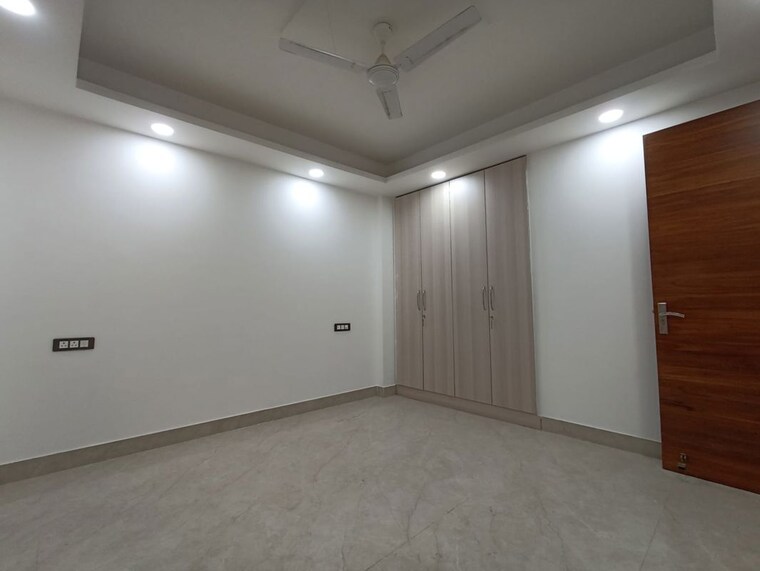 Room, freedom fighters enclave 4 Bedroom 2000 Sq.Ft. Builder Floor In Freedom Fighters Enclave Delhi 10091316