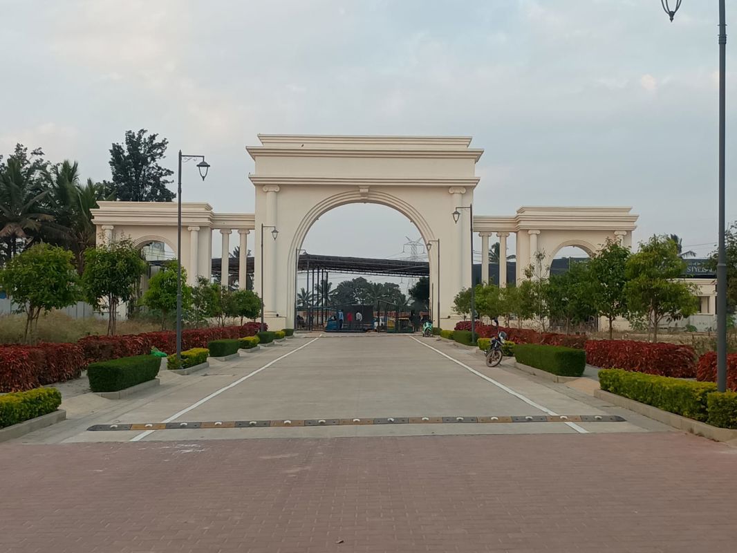 Plot For Sale in Purva Oakshire