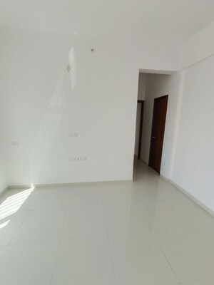 Room in 3 BHK Apartment at Runwal The Central Park, Chinchwad – for Sale