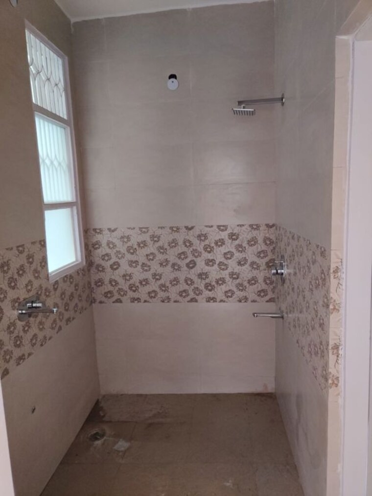 Bathroom, new palam vihar 2 Bedroom 1240 Sq.Ft. Builder Floor In New Palam Vihar Gurgaon 10091325
