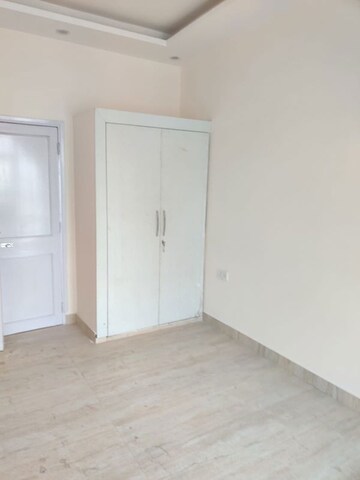 Room in 2 BHK Builder Floor at New Palam Vihar – for Rent