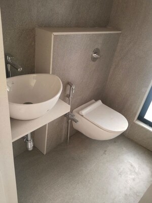 Bathroom in 1 BHK Apartment at Yash CHS Malad, Malad East – for Rent