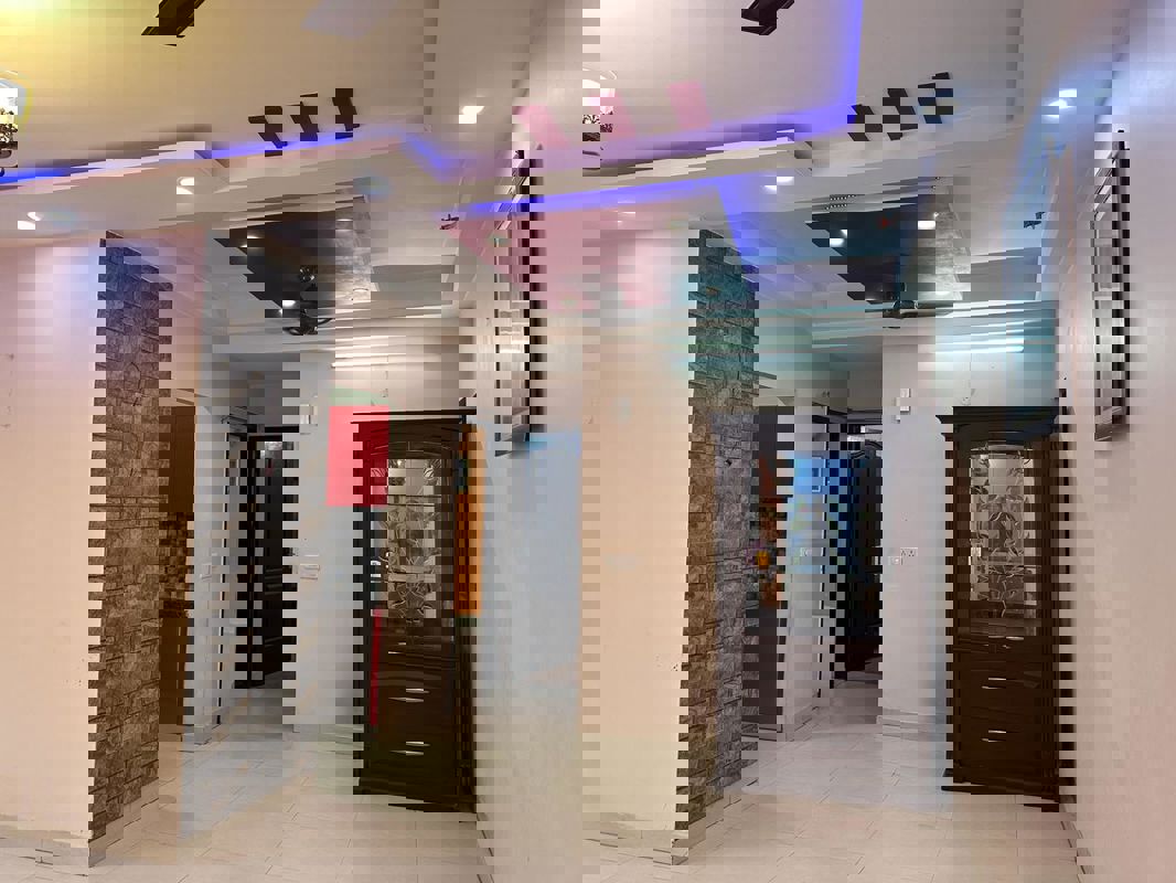 3 BHK + Pooja Room 2000 Sq.Ft. Apartment in Damodar Complex