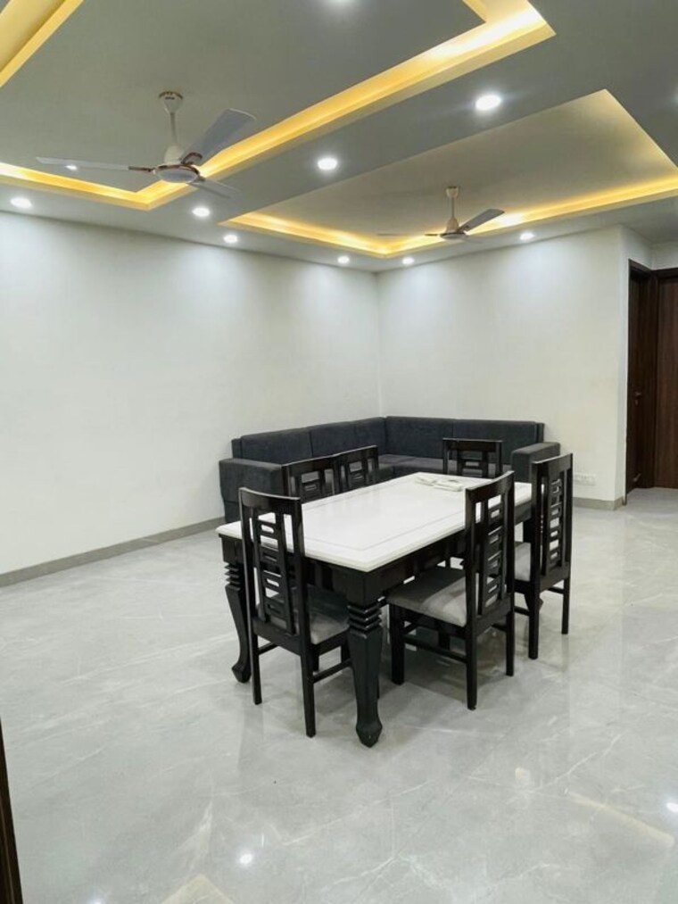 Gym, sector 56 3 Bedroom 250 Sq.Yd. Builder Floor In Sector 56 Gurgaon 10091379