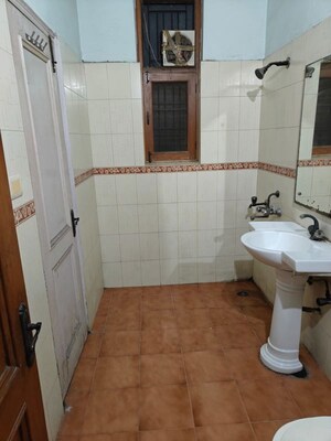 Bathroom in 2 BHK Apartment at RWA Apartments Sector 37, Sector 37 – for Rent
