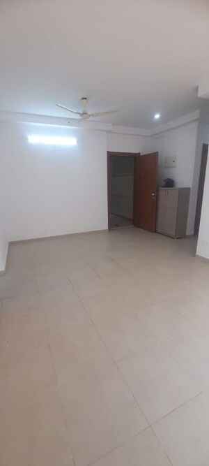 2 BHK Apartment For Rent in Bhartiya Nikoo Homes, Thanisandra Main Road