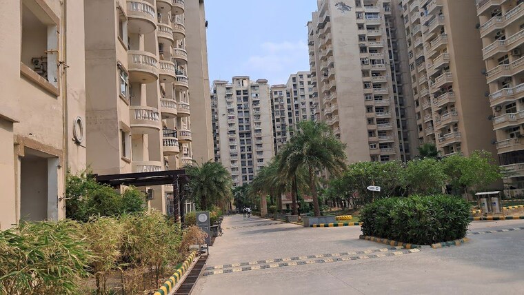 Exterior View, amrapali-silicon-city 4 Bedroom 4530 Sq.Ft. Penthouse In Sector 76 Noida 10091373