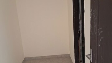 Room in 4 BHK Penthouse at Amrapali Silicon City, Sector 76 – for Sale