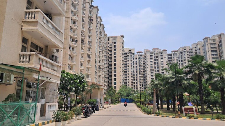 Exterior View, amrapali-silicon-city 4 Bedroom 4530 Sq.Ft. Penthouse In Sector 76 Noida 10091373