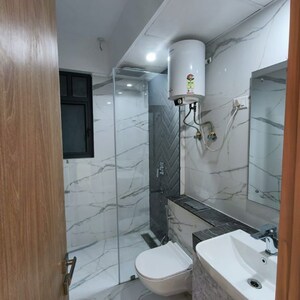 Bathroom in 2.5 BHK Apartment at M3M Heights, Sector 65 – for Sale