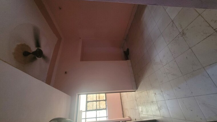Master Bedroom, gtb enclave 3 Bedroom 1000 Sq.Ft. Apartment In Gtb Enclave Delhi 10091785