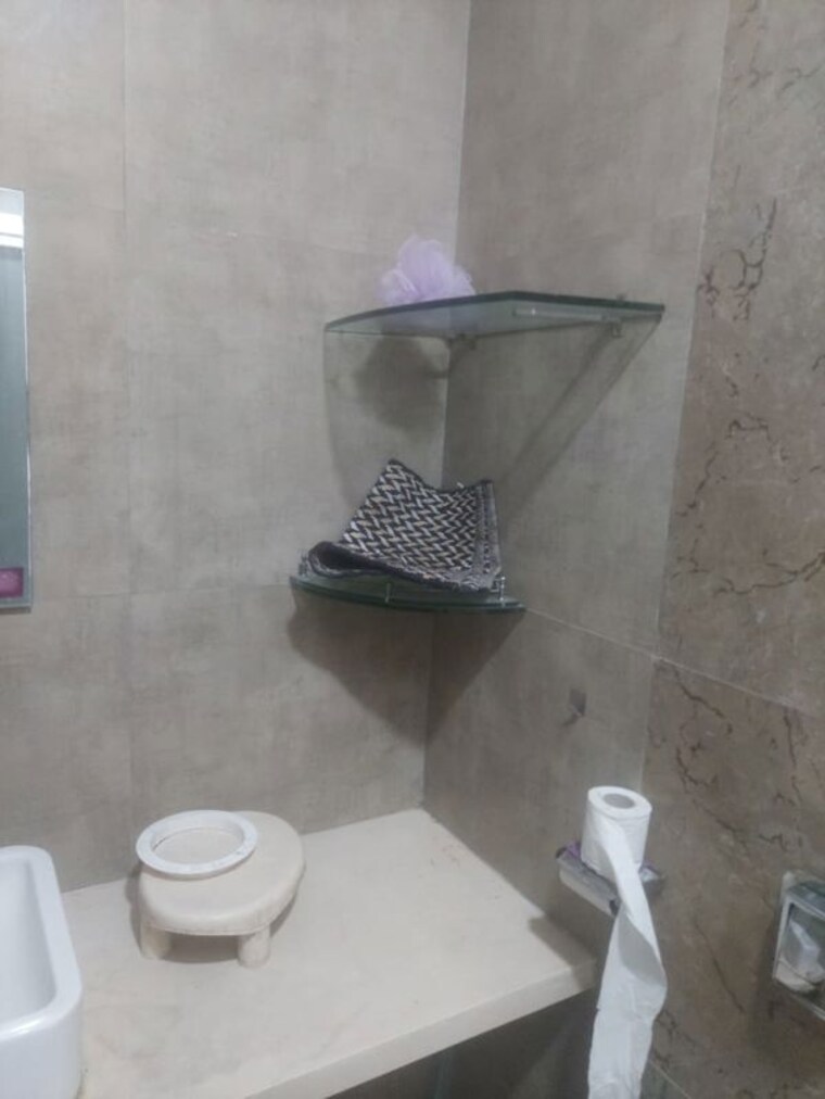 Bathroom, omkar-signet 1 Bedroom 350 Sq.Ft. Apartment In Malad East Mumbai 10091763