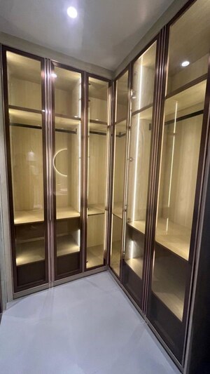 Building Lobby in 3 BHK Builder Floor at Sector 56 – for Rent