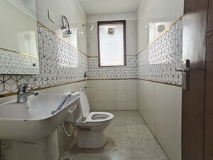 Bathroom in 3 BHK Builder Floor at South Delhi – for Sale