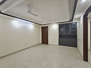 Room in 3 BHK Builder Floor at South Delhi – for Sale