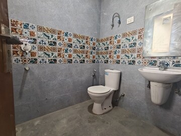 Bathroom in 3 BHK Builder Floor at South Delhi – for Sale