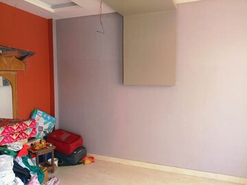 Room in 3 BHK Independent House at Vrindavan Yojna – for Rent