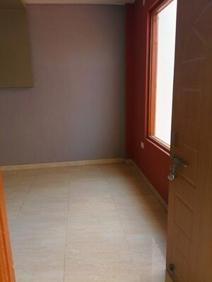 Room in 3 BHK Independent House at Vrindavan Yojna – for Rent