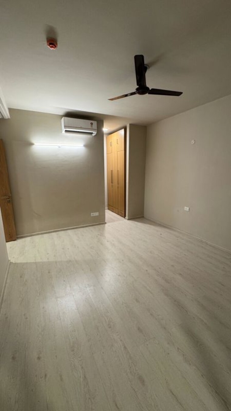 Room, m3m-heights 2 Bedroom 1261 Sq.Ft. Apartment In Sector 65 Gurgaon 10092033