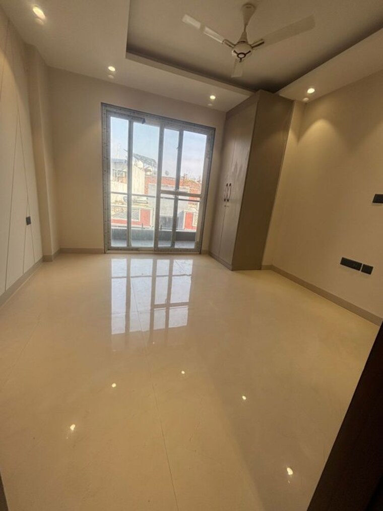 Room, saket 3 Bedroom 1500 Sq.Ft. Builder Floor In Saket Delhi 10092036