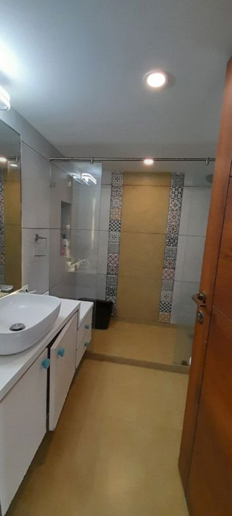 Bathroom, juhu 3 Bedroom 1100 Sq.Ft. Apartment In Juhu Mumbai 10092026