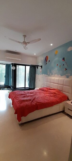 Bedroom in 3 BHK Apartment at Juhu – for Rent