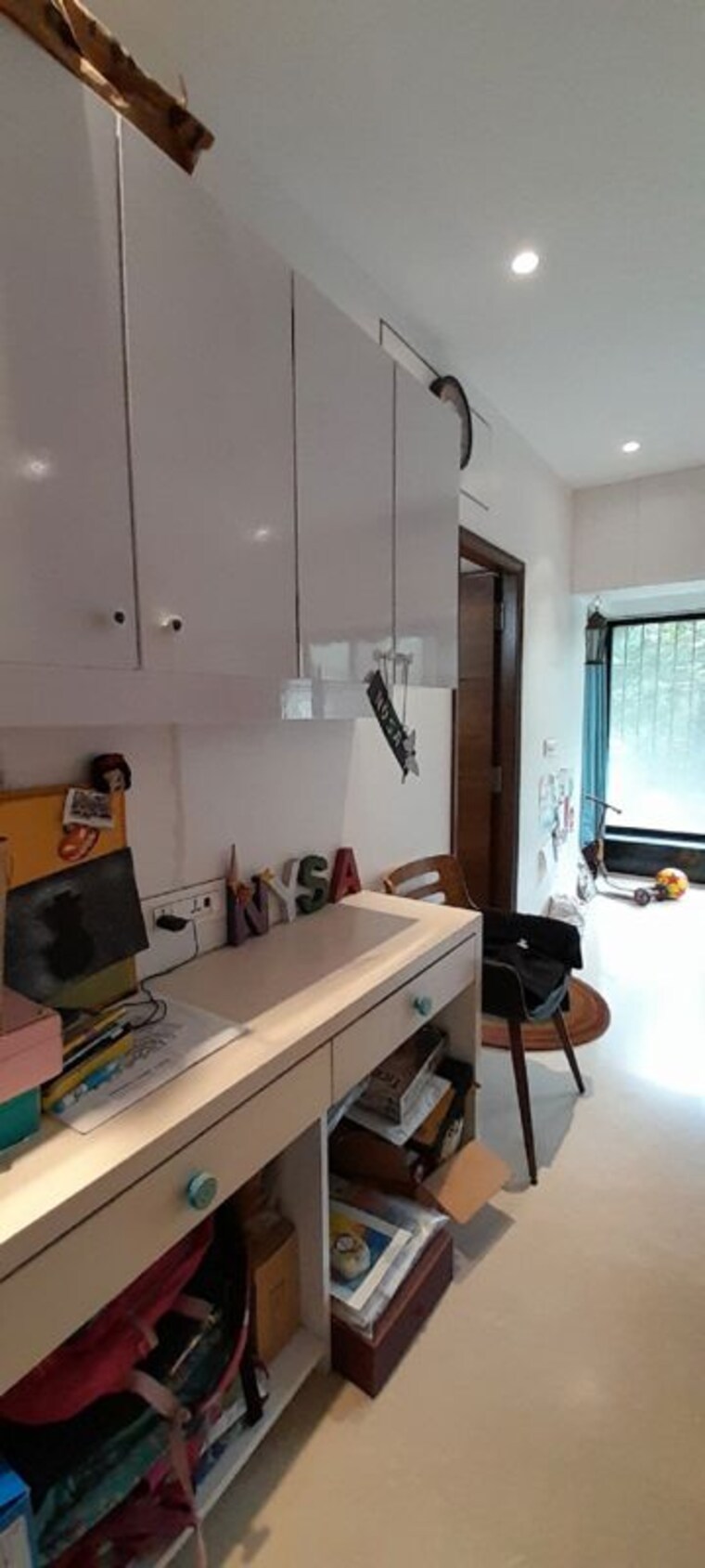 Other, juhu 3 Bedroom 1100 Sq.Ft. Apartment In Juhu Mumbai 10092026