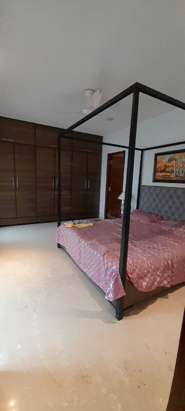 Master Bedroom in 3 BHK Apartment at Juhu – for Rent