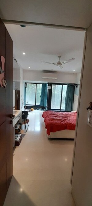 Bedroom in 3 BHK Apartment at Juhu – for Rent