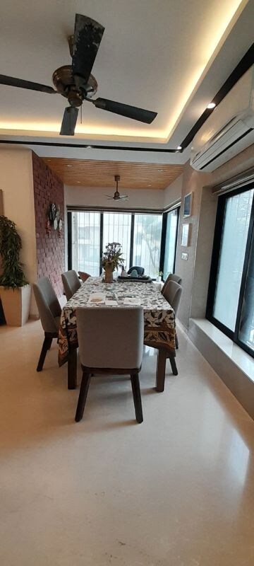 Dining area in 3 BHK Apartment at Juhu – for Rent