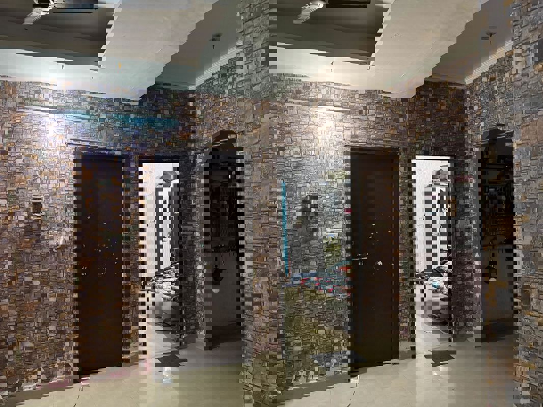 2 BHK 1000 Sq.Ft. Apartment in Goel Tower