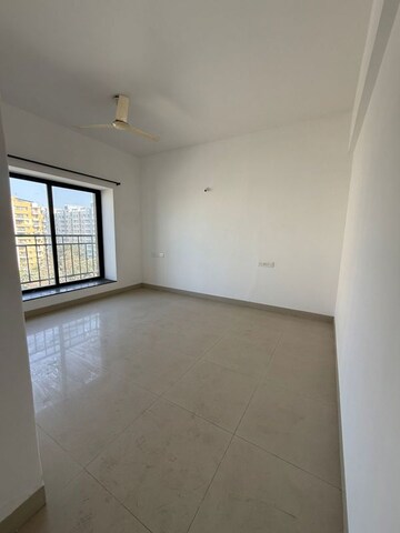 Room in 3 BHK Apartment at Golden Cascade, Wakad – for Rent