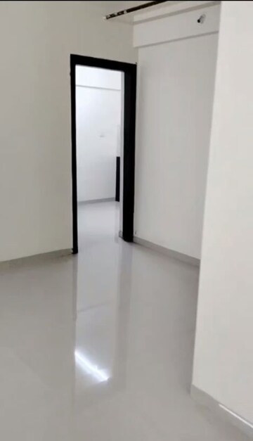 Room in 2 BHK Apartment at Bini Winspace Amelio, Andheri West – for Sale