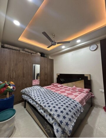 Bedroom in 5 BHK Builder Floor at DLF Centre Point, Sector 11 – for Sale