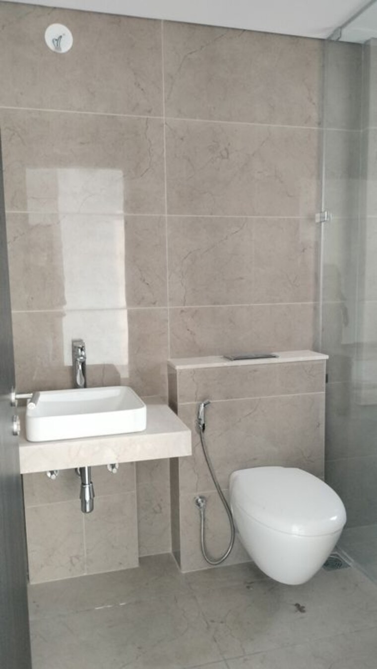 Bathroom, oberoi-sky-city 3 Bedroom 1100 Sq.Ft. Apartment In Borivali East Mumbai 10091100