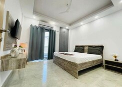 1 BHK Apartment For Rent in Saket