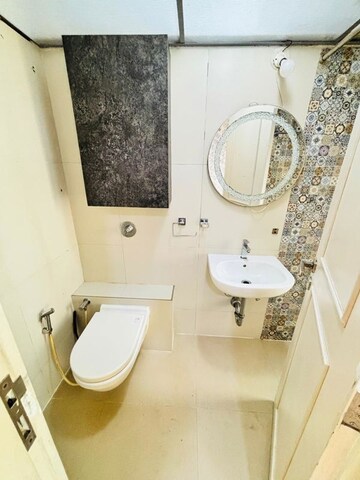 Bathroom in 1 BHK Apartment at Jyoti Complex, Goregaon East – for Rent