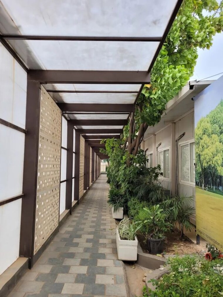Balcony, mahindra-luminare 3 Bedroom 2985 Sq.Ft. Apartment In Sector 59 Gurgaon 10092641