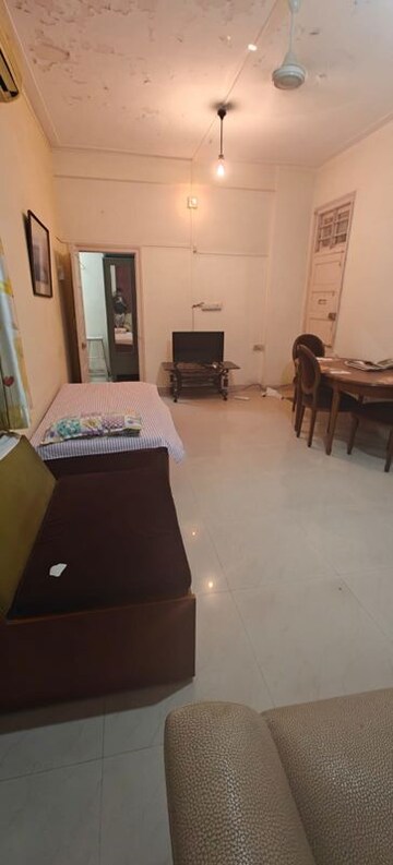 1 BHK Apartment For Sale in Poornima Apartments, Colaba