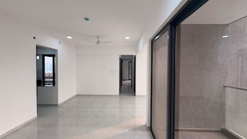 Room in 3 BHK Apartment at Nyati Evolve 1, Magarpatta City – for Rent