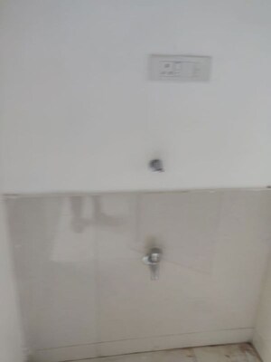 Room in 2 BHK Apartment at Dream Metropark County, Balewadi – for Rent