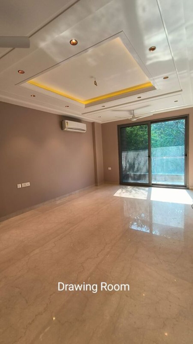 Room, greater kailash ii 4 Bedroom 250 Sq.Ft. Builder Floor In Greater Kailash ii Delhi 10092988