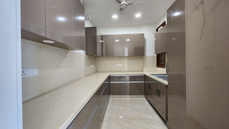 Kitchen, bptp-district-3 3 Bedroom 140 Sq.Yd. Builder Floor In Sector 85 Faridabad 10092840