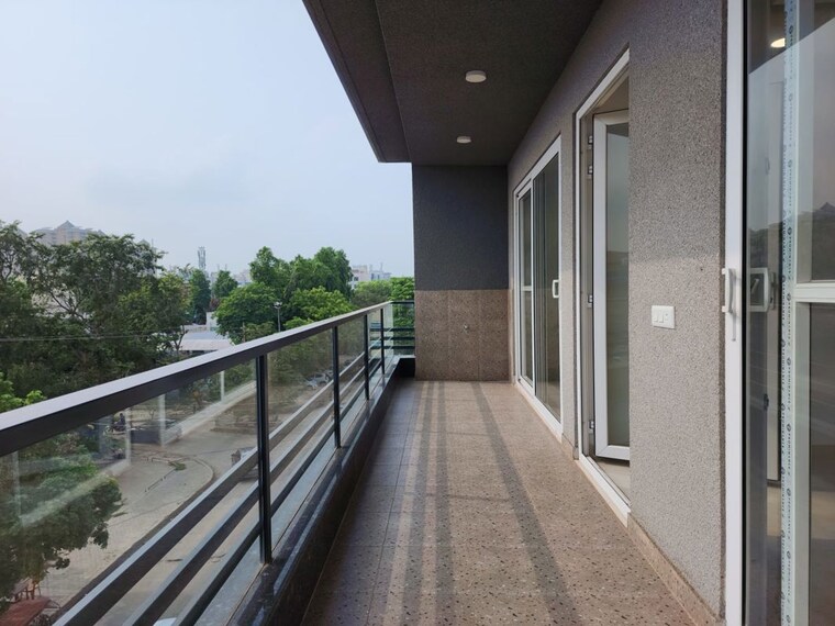 Balcony, bptp-district-3 3 Bedroom 140 Sq.Yd. Builder Floor In Sector 85 Faridabad 10092840