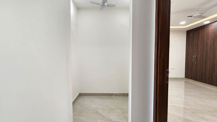 Room, bptp-district-3 3 Bedroom 140 Sq.Yd. Builder Floor In Sector 85 Faridabad 10092840