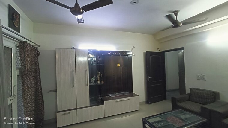 Living Room, gaur-city-2-14th-avenue 2 Bedroom 955 Sq.Ft. Apartment In Sector 16c Greater Noida Greater Noida 10093122