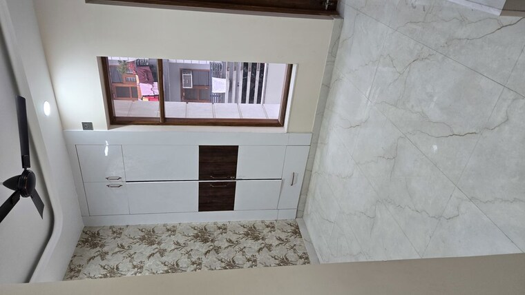 Room, greater kailash i 3 Bedroom 1890 Sq.Ft. Builder Floor In Greater Kailash I Delhi 10092728